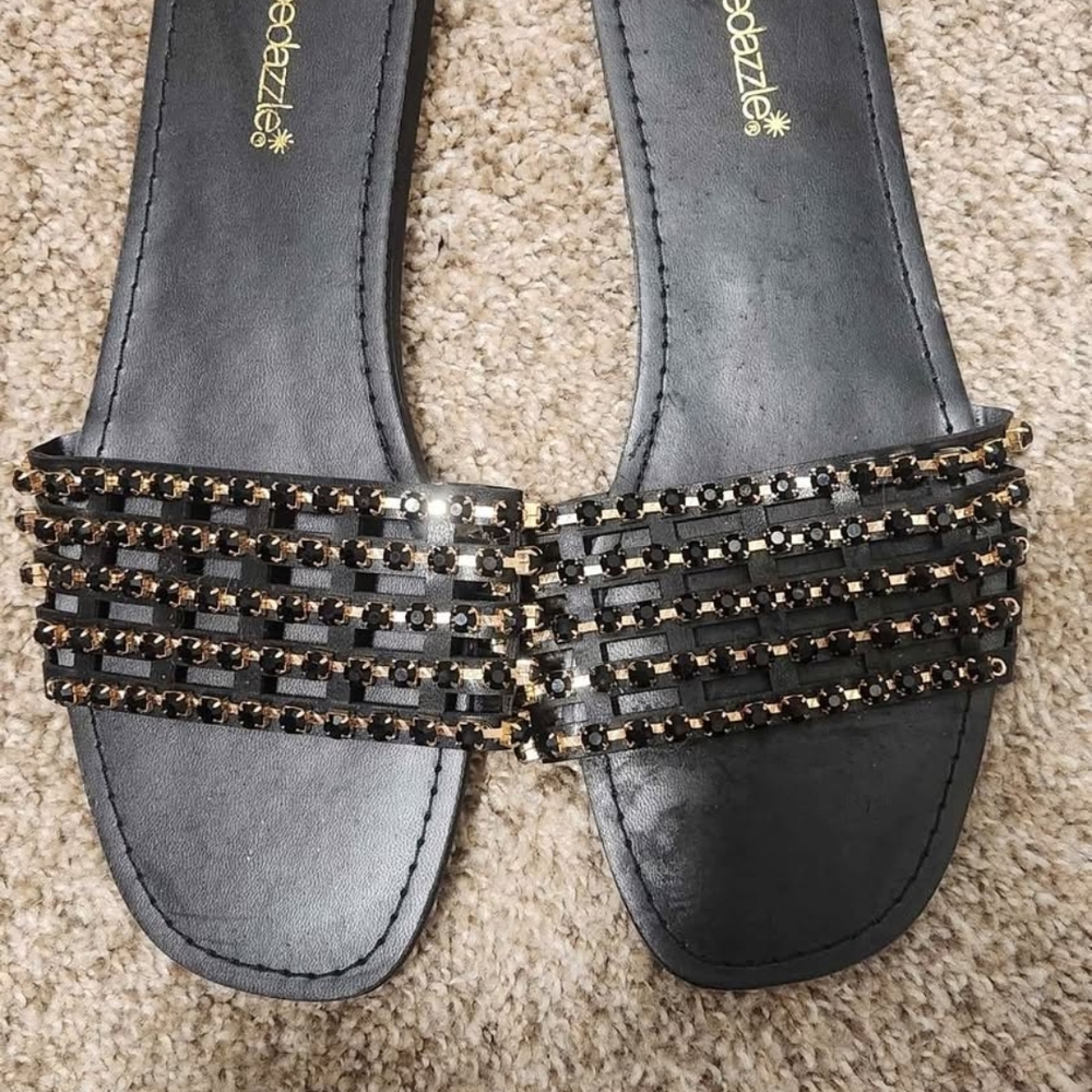 Black and Gold Women's Sandals Size 9 Flats Shoedazzle